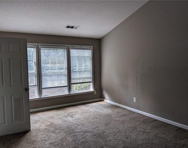 13236 Marrywood Court - Photo Thumbnail 10