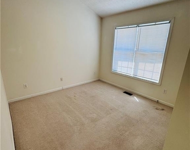 3165 Chandon Lane - Photo Thumbnail 7