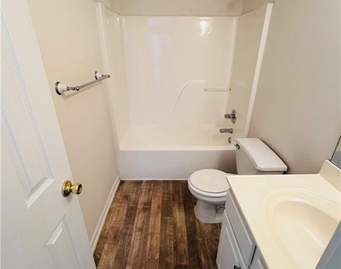 3165 Chandon Lane - Photo Thumbnail 11