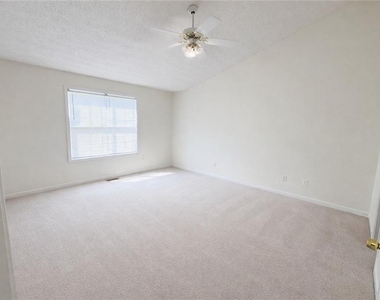 3165 Chandon Lane - Photo Thumbnail 4