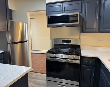 7320 N Rogers Avenue - Photo Thumbnail 1