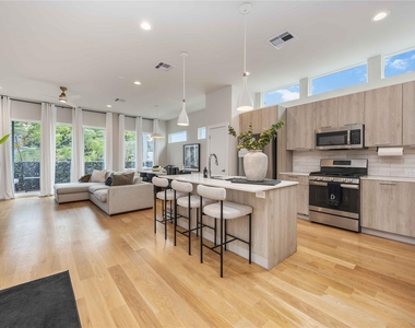 5310 Suez Street - Photo Thumbnail 4
