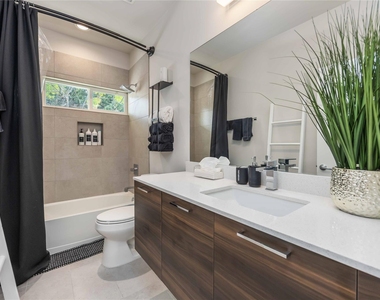 5310 Suez Street - Photo Thumbnail 17