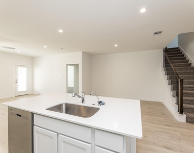 31719 Kellan Grove Court - Photo Thumbnail 11