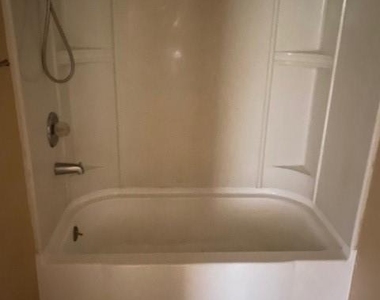6507 Bridgegate Drive - Photo Thumbnail 13