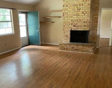 6507 Bridgegate Drive - Photo Thumbnail 2
