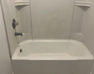 6507 Bridgegate Drive - Photo Thumbnail 13