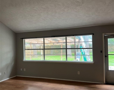 6507 Bridgegate Drive - Photo Thumbnail 1