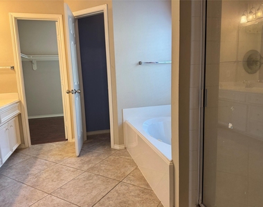 2311 Echo Harbor Drive - Photo Thumbnail 17