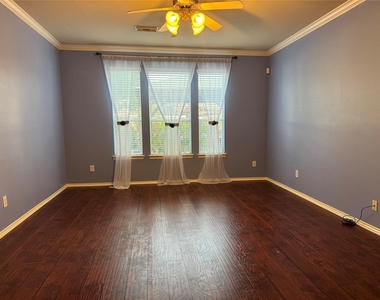 2311 Echo Harbor Drive - Photo Thumbnail 12
