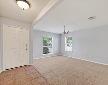 31722 Royal Woods Court - Photo Thumbnail 3