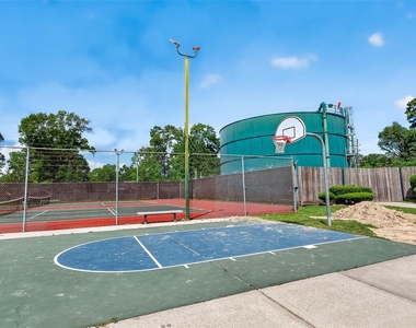 31722 Royal Woods Court - Photo Thumbnail 47