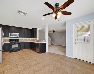31722 Royal Woods Court - Photo Thumbnail 9