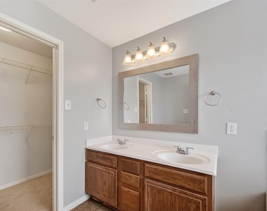 31722 Royal Woods Court - Photo Thumbnail 21