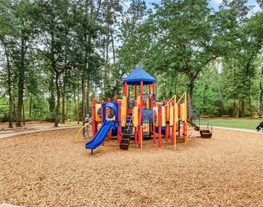 31722 Royal Woods Court - Photo Thumbnail 30
