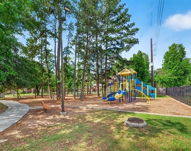 31722 Royal Woods Court - Photo Thumbnail 46