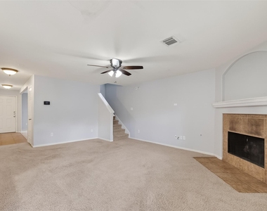 31722 Royal Woods Court - Photo Thumbnail 5