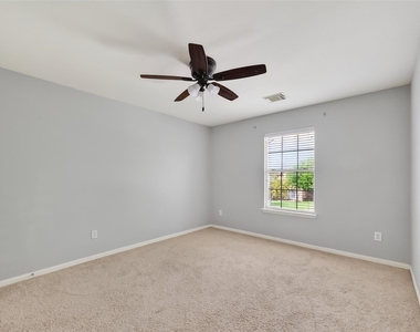 31722 Royal Woods Court - Photo Thumbnail 19