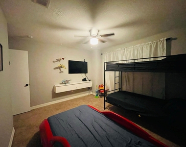 18014 Vintage Wood Lane - Photo Thumbnail 19