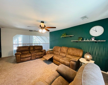 18014 Vintage Wood Lane - Photo Thumbnail 15