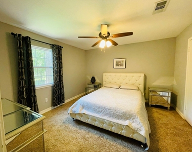 18014 Vintage Wood Lane - Photo Thumbnail 17