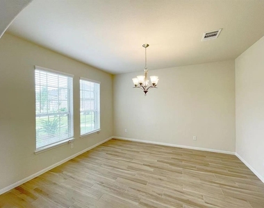 4403 Silvergrass Lane - Photo Thumbnail 2
