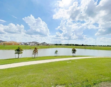 4403 Silvergrass Lane - Photo Thumbnail 25