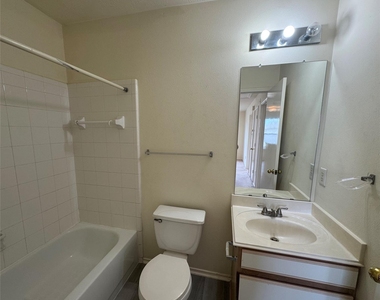8930 Aspen Place Drive - Photo Thumbnail 13