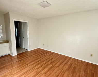 13034 Birch Grove Drive - Photo Thumbnail 7