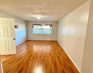 13034 Birch Grove Drive - Photo Thumbnail 12