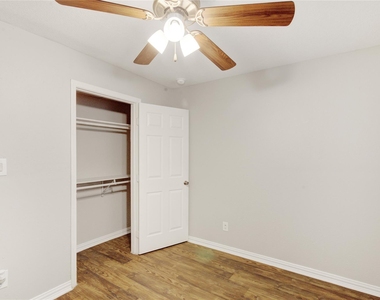 5701 Schumacher Lane - Photo Thumbnail 4