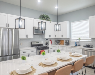 2214 Des Chaumes Street - Photo Thumbnail 3
