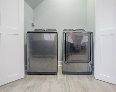 2214 Des Chaumes Street - Photo Thumbnail 10
