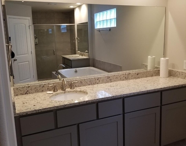5326 Larkin Street - Photo Thumbnail 18