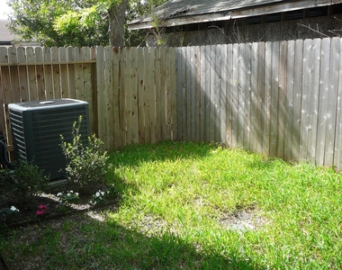 5326 Larkin Street - Photo Thumbnail 11