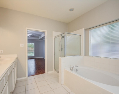 411 Green Stone Court - Photo Thumbnail 21