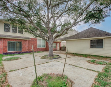 411 Green Stone Court - Photo Thumbnail 34