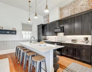 2010 Strand St - Photo Thumbnail 2
