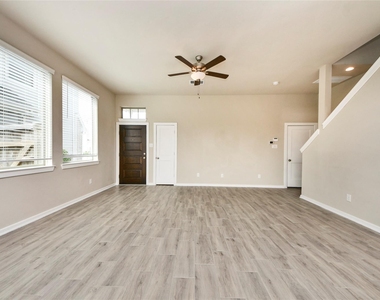 19623 San Angelo Park Drive - Photo Thumbnail 7