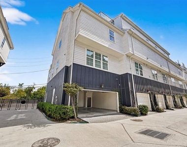 815 Bringhurst Street - Photo Thumbnail 14