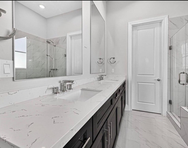 815 Bringhurst Street - Photo Thumbnail 11