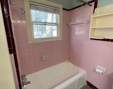 1011 9th St - Photo Thumbnail 5