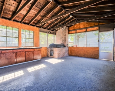 5907 Nancy Ann Street - Photo Thumbnail 13