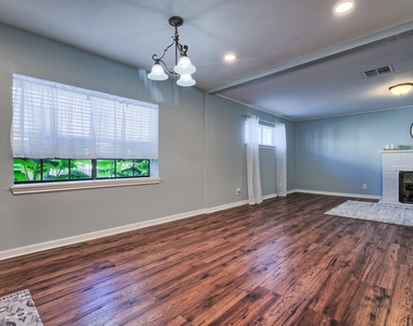 5907 Nancy Ann Street - Photo Thumbnail 6