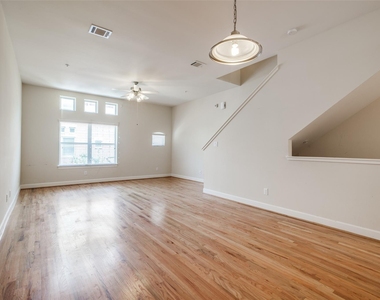 2710 Hullsmith Drive - Photo Thumbnail 8