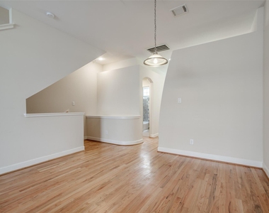 2710 Hullsmith Drive - Photo Thumbnail 3