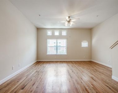 2710 Hullsmith Drive - Photo Thumbnail 9