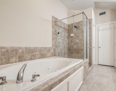 2710 Hullsmith Drive - Photo Thumbnail 23