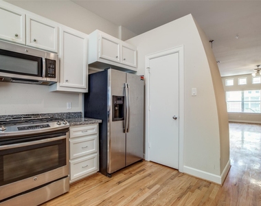 2710 Hullsmith Drive - Photo Thumbnail 19