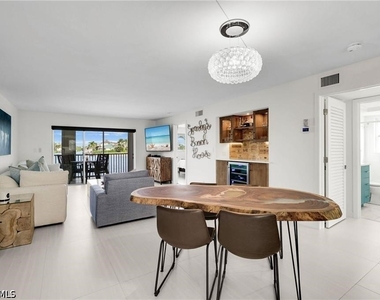 9486 Gulf Shore Drive - Photo Thumbnail 7